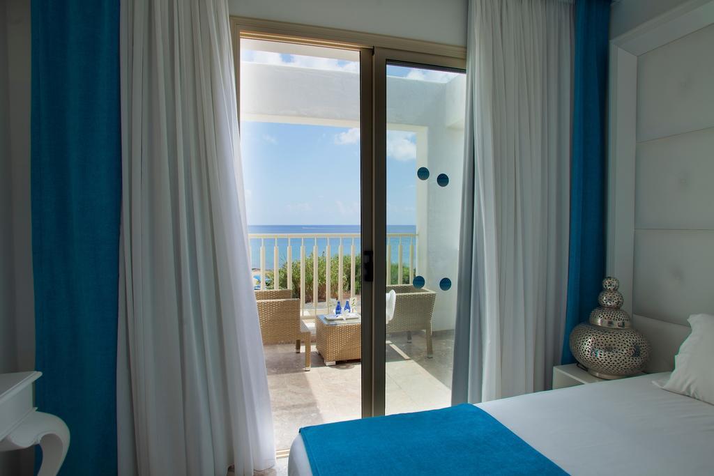 Althea Kalamies Luxury Villas Protaras Room photo